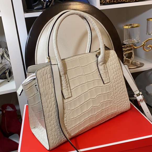 QIWANG bag brand new beautiful. - Picture 5 of 9